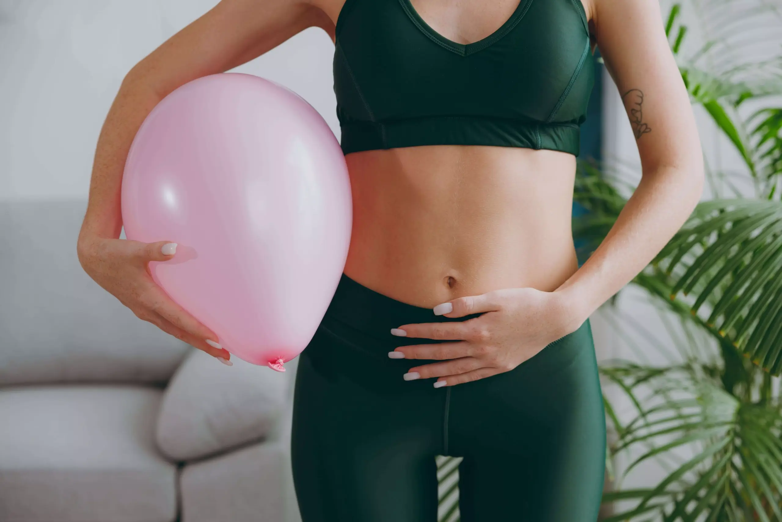 Distensão Abdominal: causas, sintomas e como aliviar a barriga inchada